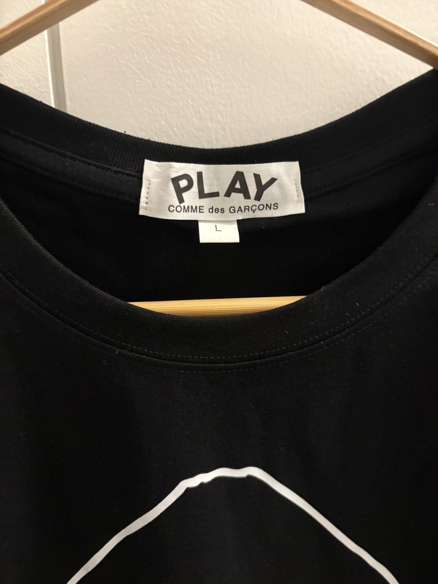 Comme Des Garcons T-shirt: Comme des Garçons T-Shirt – Nuovo (secondo la descrizione) da Aarau venduto da FL10001 1