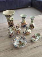 Großes Set Delfts Polychroom Keramik (9-teilig)
