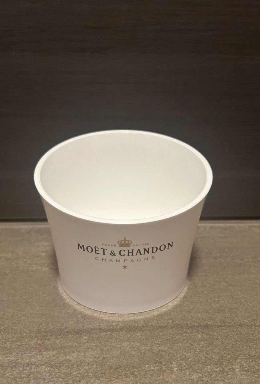 Vins: Moët & Chandon Ice Imperial Champagner Eisbehälter – D'occasion à Erlinsbach SO par Kiter 1