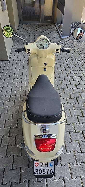 Scooters: Piaggio Vespa LX 125 beige MFK Juni 2026 – Gebraucht aus Zürich von Hftech 3