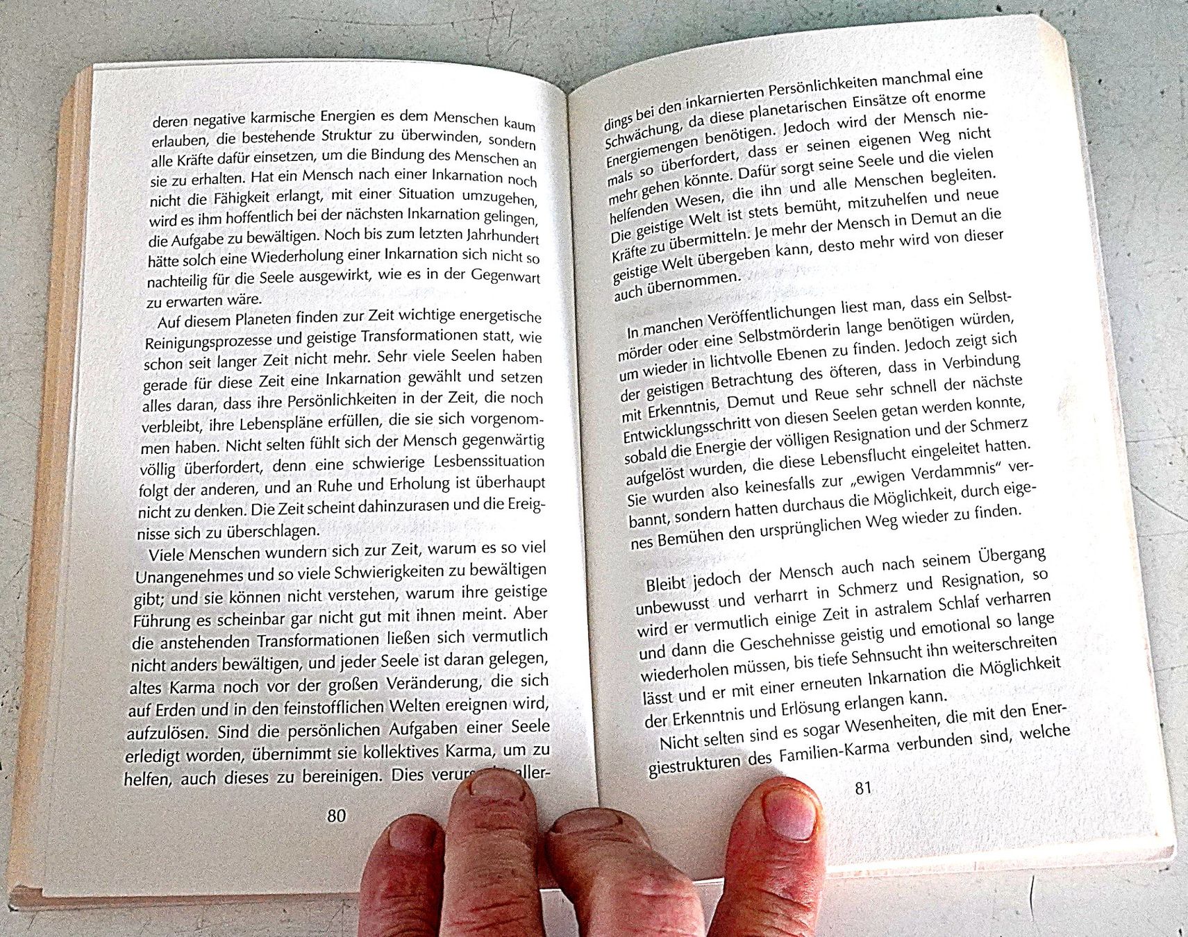 Livres: Karma Freiheit Manuela Oetinger – D'occasion à Baar par 2cvbaar 1