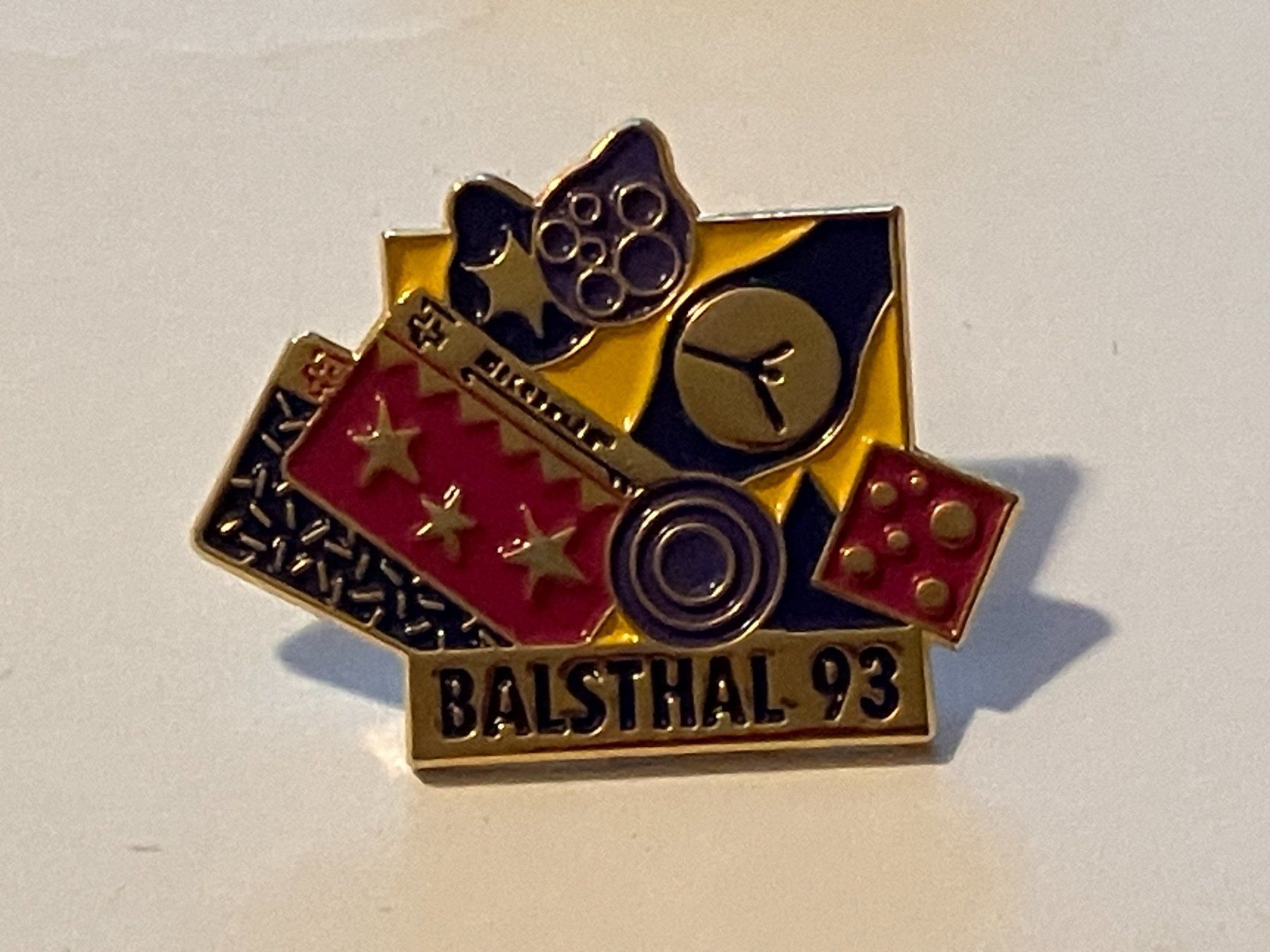 Placchette & Badge: 1 Pin Balsthal 1993 – Usato da Basel venduto da djwwpp