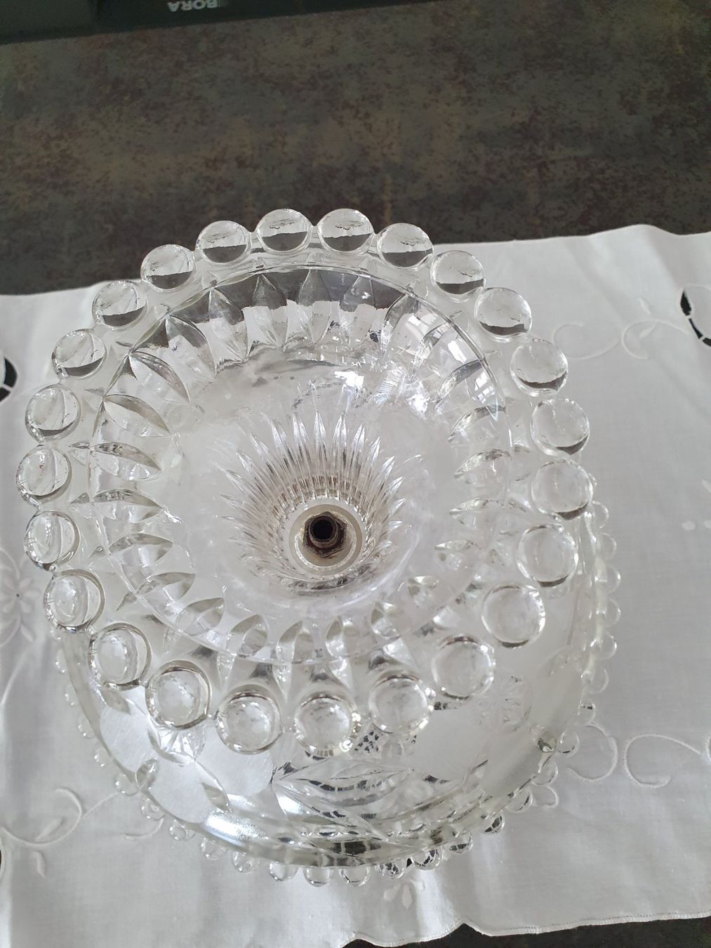 Bicchieri: Glas Obstschale mit Blumenmuster und Kugelfuss – Usato da Reinach venduto da 3Guggerli 5
