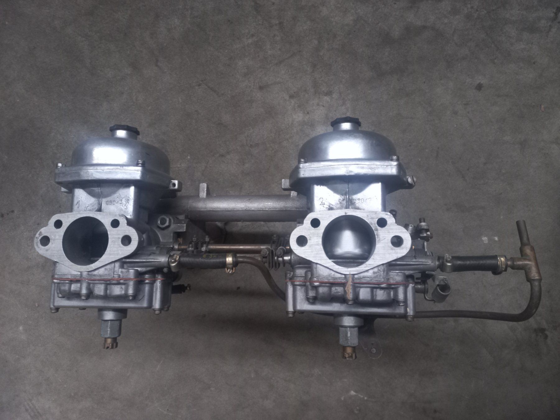 Triumph Tutti pezzi di ricambio auto: Oldtimer Stromberg 175CD  - Doppelvergaser Anlage Triumph TR – Usato da CH - DULLIKEN venduto da swissclassicparts 5
