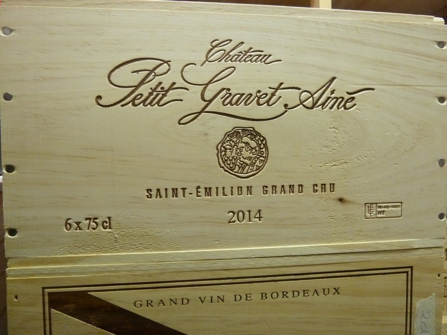 Vino: 3 Fl. Château Petit Gravet Ainé 2014 – Nuovo e nell'imballaggio originale da Knonau venduto da Latour54 4