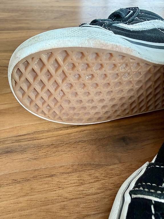 Scarpe per ragazzi: VANS Original Gr. 23.5 – Usato da Dübendorf venduto da viologo 2