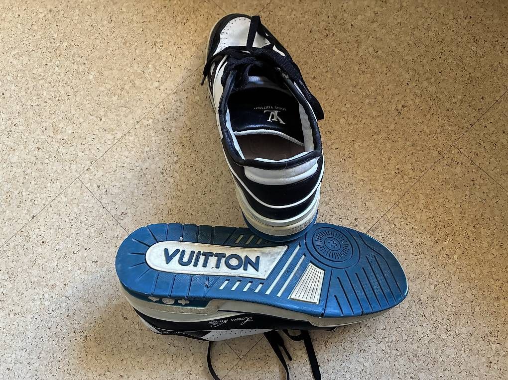 Herrenschuhe: Louis Vuitton Trainer Sneaker 10/44.5 – Gebraucht aus Zuoz von Janth 2
