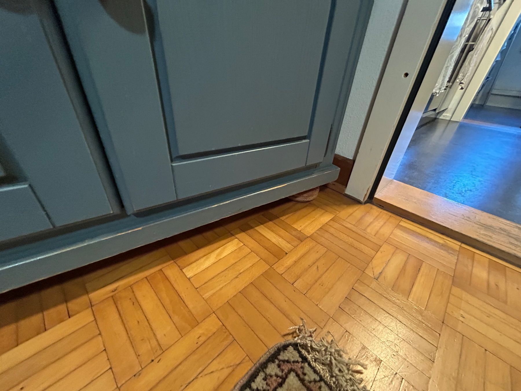 Armadi: Buffetschrank mit Glaseinsatz blau – Usato da Winterthur venduto da 4martis 6