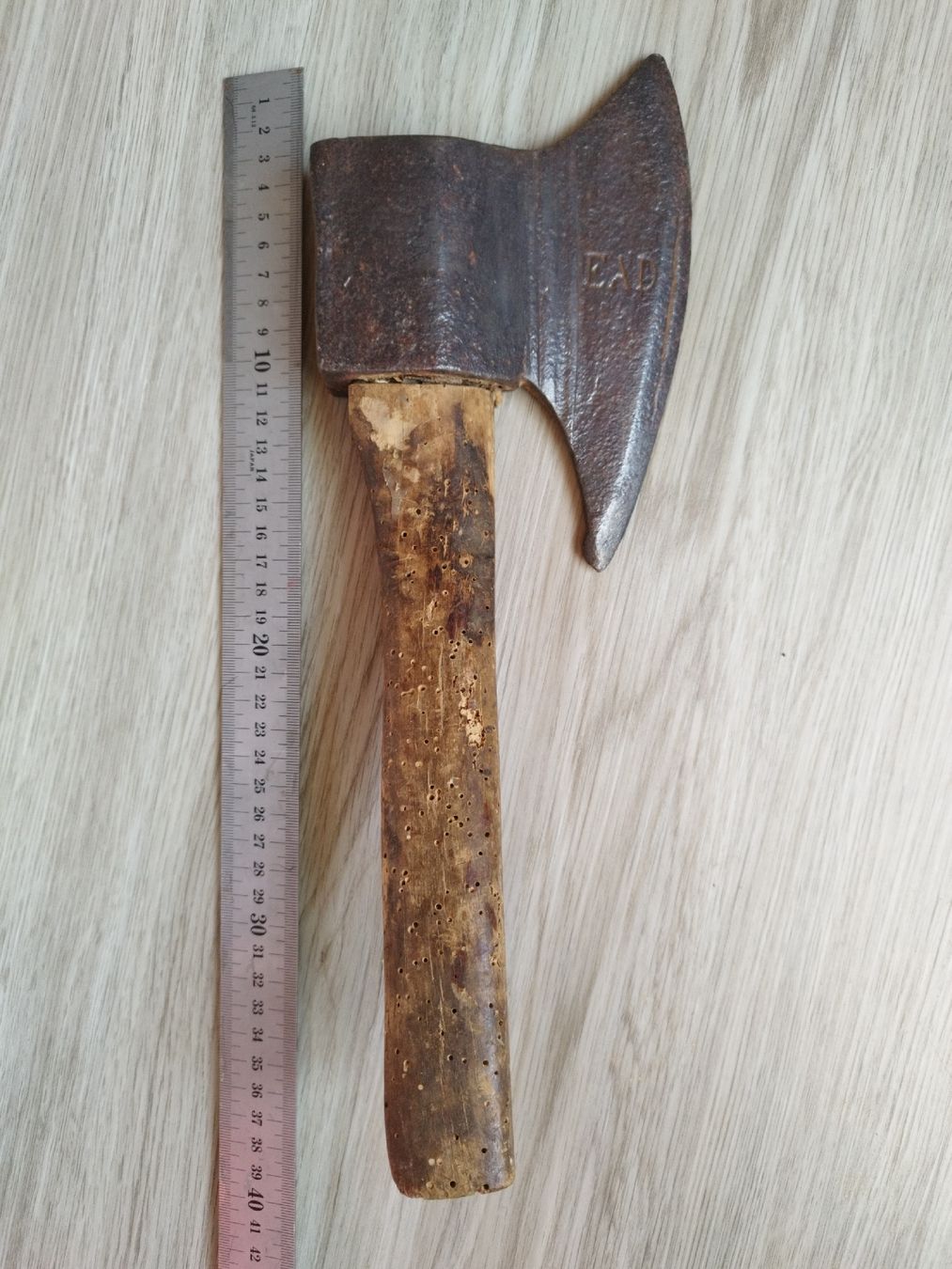Tutti gli attrezzi: véritable hache ancienne – Difettoso da Vicques venduto da Pietro2
