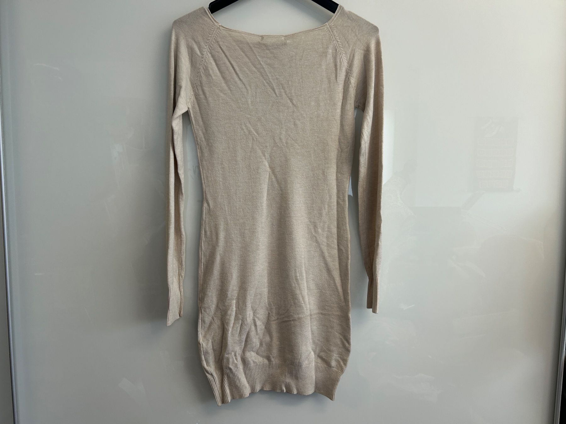 Maglioni & Felpe: Sexy Ausschnitt Pullover Lang Figurbetont 1 Size Neu – Nuovo e nell'imballaggio originale da Regensdorf venduto da Spyke55 2