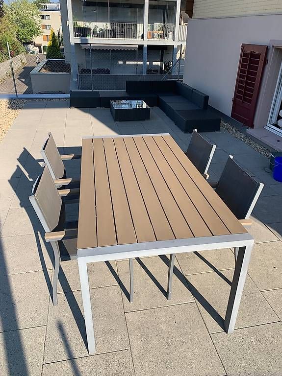 Tables: Gartentisch mit 4 Stühlen – D'occasion à Sursee par hae_6nwf 2