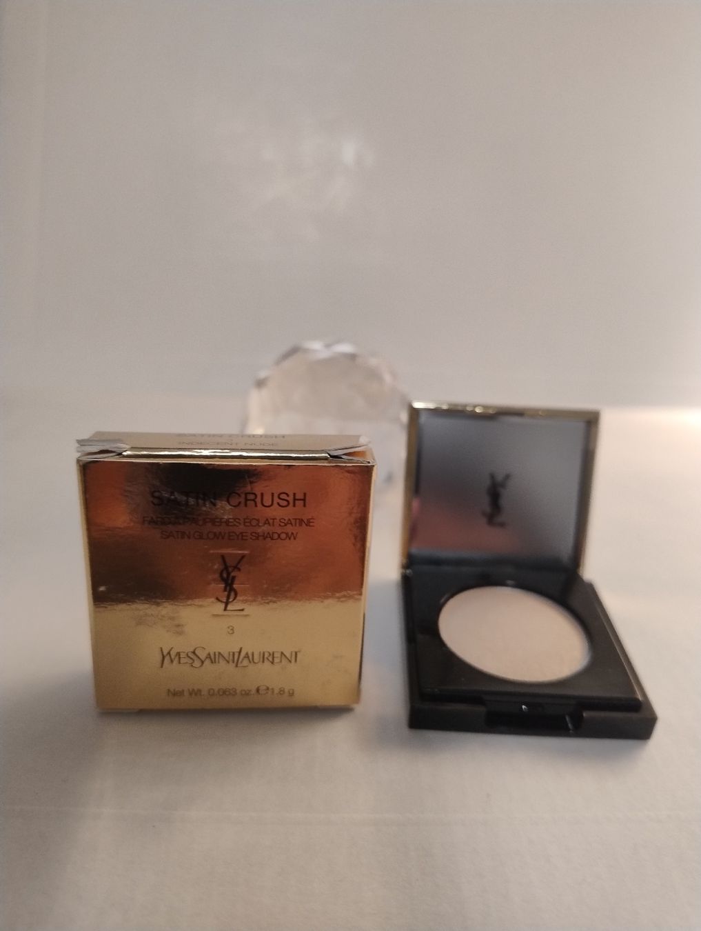 Make-up: SATIN CRUSH Yves Saint Laurent – Nuovo e nell'imballaggio originale da Schwerzenbach venduto da Whokamel 1
