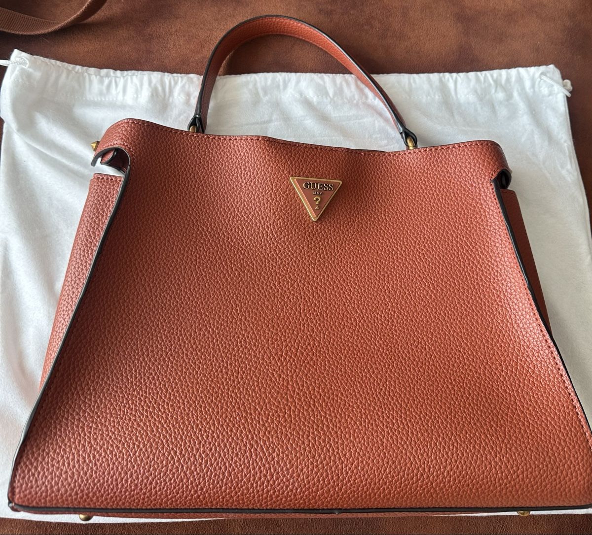Guess Taschen für Damen: Guess Handtasche – Gebraucht aus Wettswil von sel_q655 1