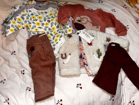 8 piece cosy girls clothing lot 9-12 months - 76cm