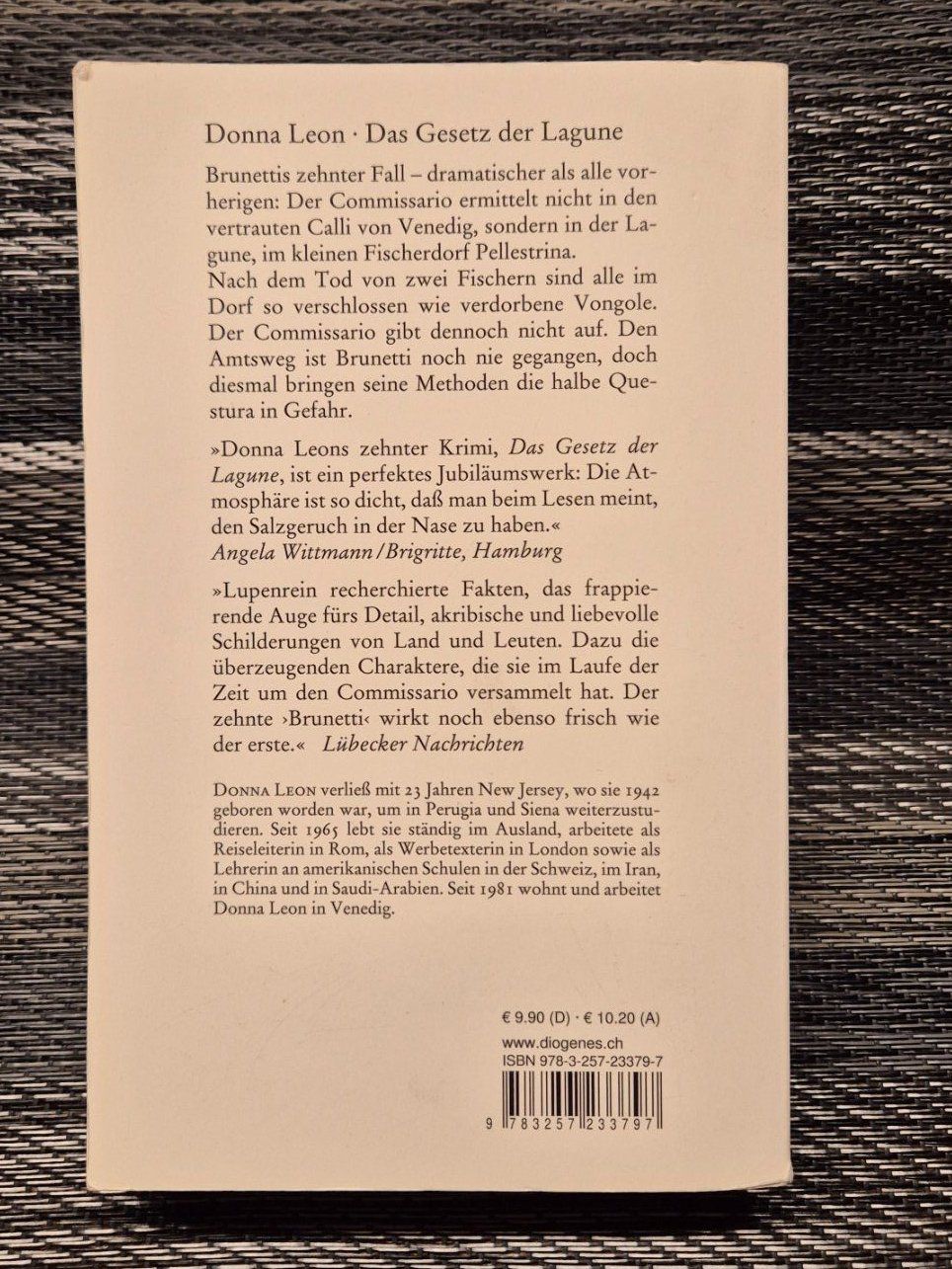 Bücher: Donna Leon: "Das Gesetz der Lagune" – Gebraucht aus Rüttenen von Mushorn 1
