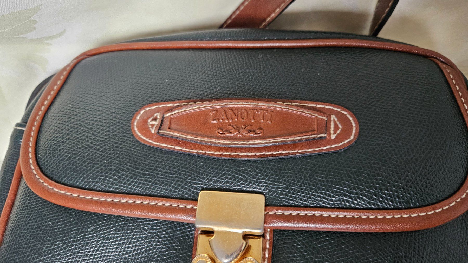 Borse da donna: Borsa a tracolla in pelle Zanotti – Usato da Melano venduto da H-Sara 1