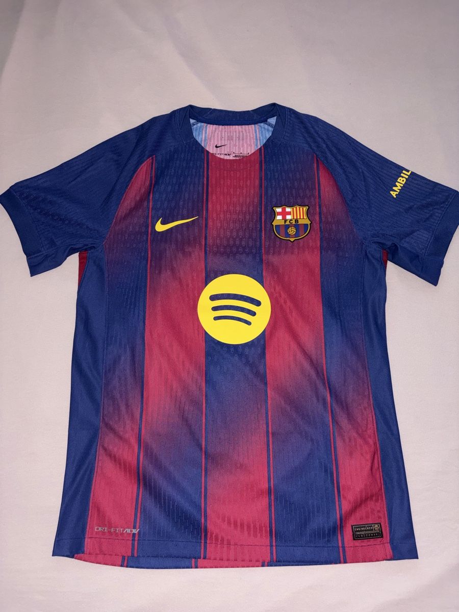 FC Barcelona Canottiere & Pantaloni: FC Barcelona Authentic Trikot / size M – Usato da Urdorf venduto da YannisW.