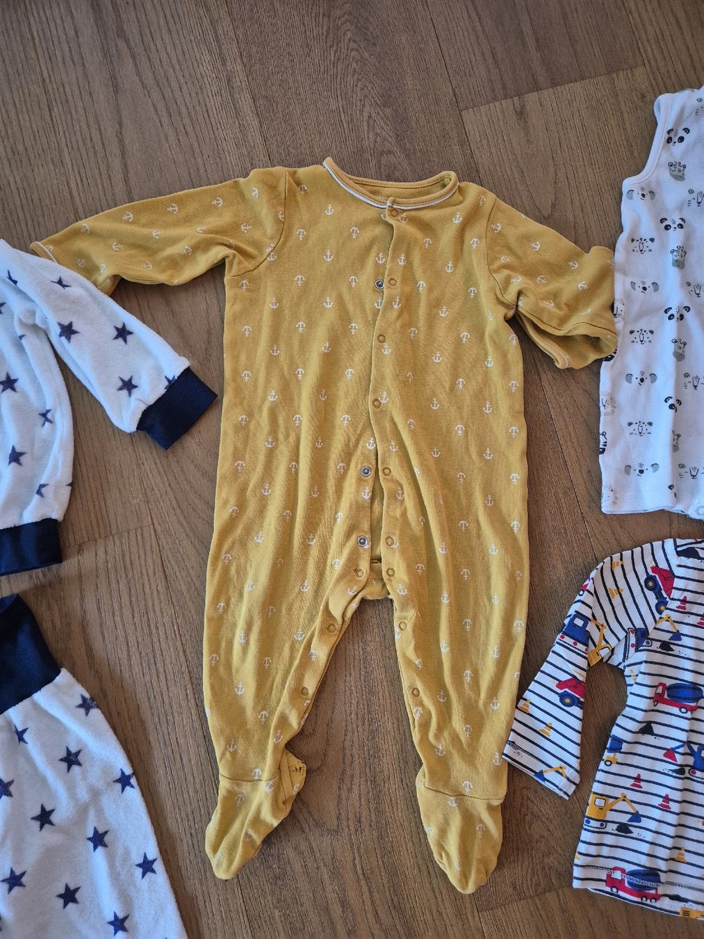 Lotti & Set di vestiti: Kleiderpaket Grösse 80 – Usato da Kollbrunn venduto da guernsey11 2