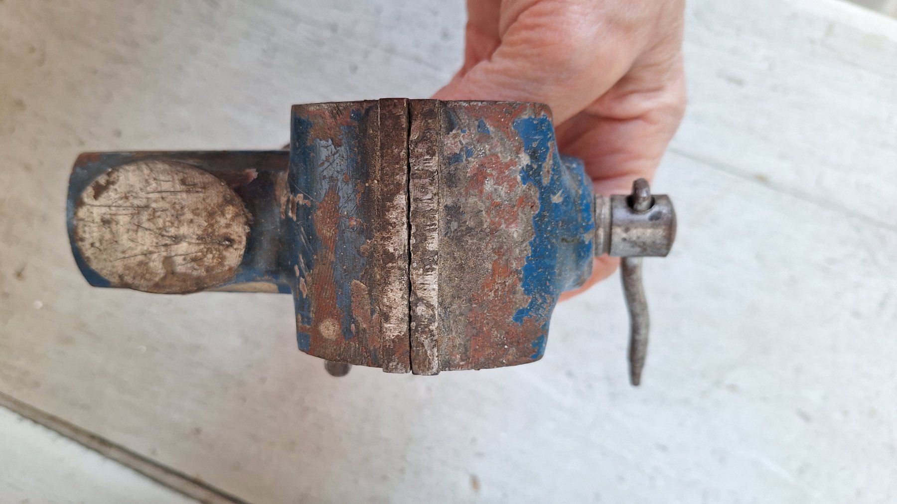 Alle Werkzeuge: Vintage Schraubstock  ,Scheunenfund – Gebraucht aus Dornach von majo8689 4