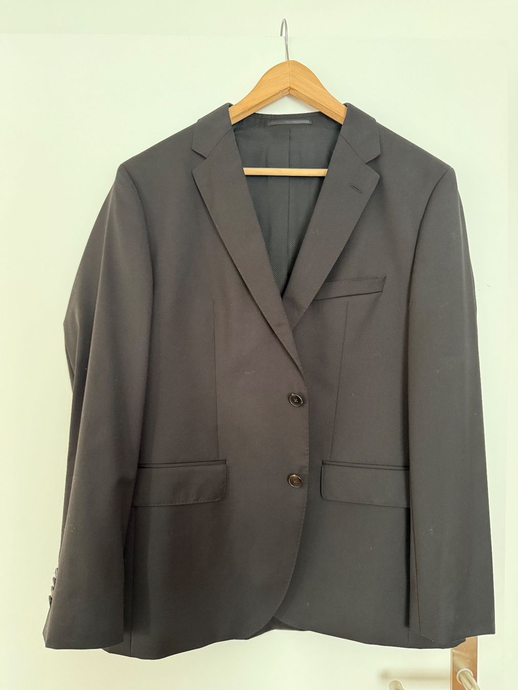 Hugo Boss Completi: Hugo Boss Sakko, Grösse 25 – Nuovo (secondo la descrizione) da St. Gallen venduto da sarah0004