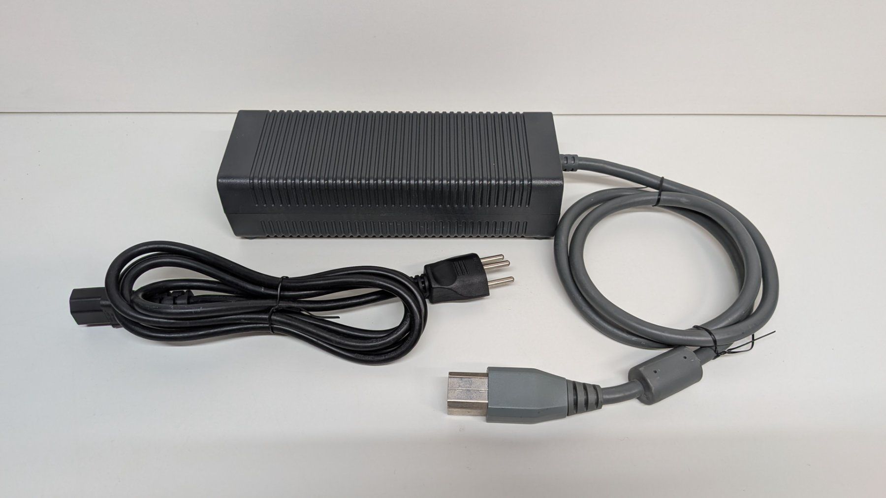 Microsoft Adattatori & Cavi: Original Xbox 360 Netzteil / Power Adapter – Usato da Menziken venduto da mame18