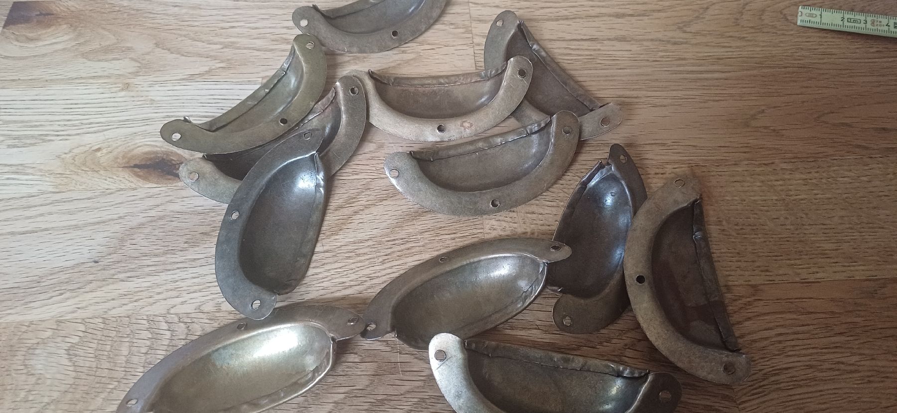 Ferramenta: 12 Muschelgriffe  Messing – Usato da Flawil venduto da Pinkmalibu 1