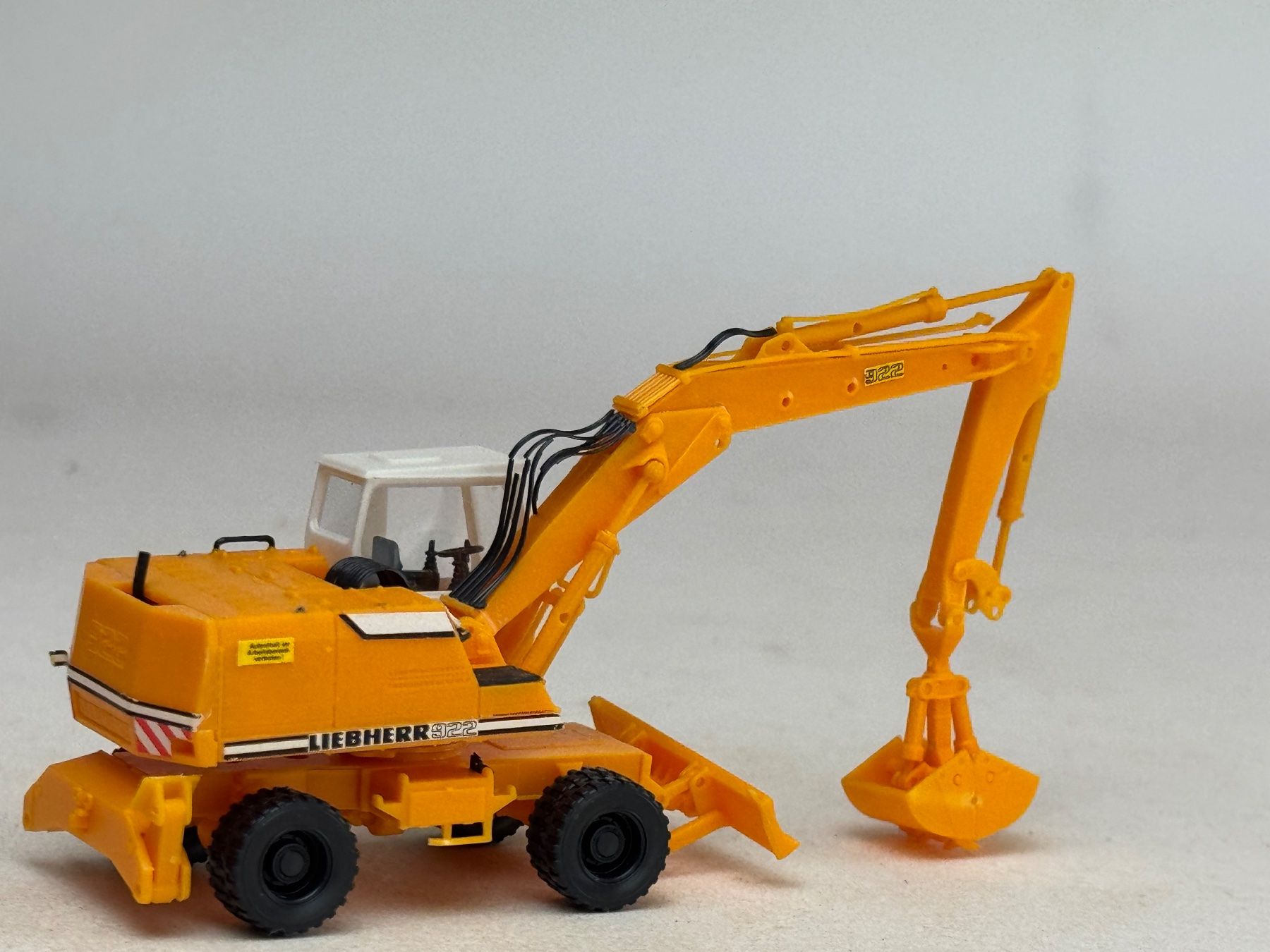 Kibri Modellini d'auto: VE1- Kibri Greifbagger Liebherr orange – Usato da Elm venduto da Wikmtz 1