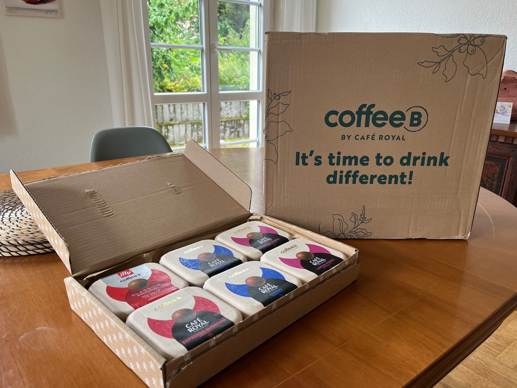 Coffee B Macchine per caffè & Macchine per espresso: CoffeeB Globe Kaffeemaschine – Nuovo e nell'imballaggio originale da Langnau i. E. venduto da Katy_Langnau