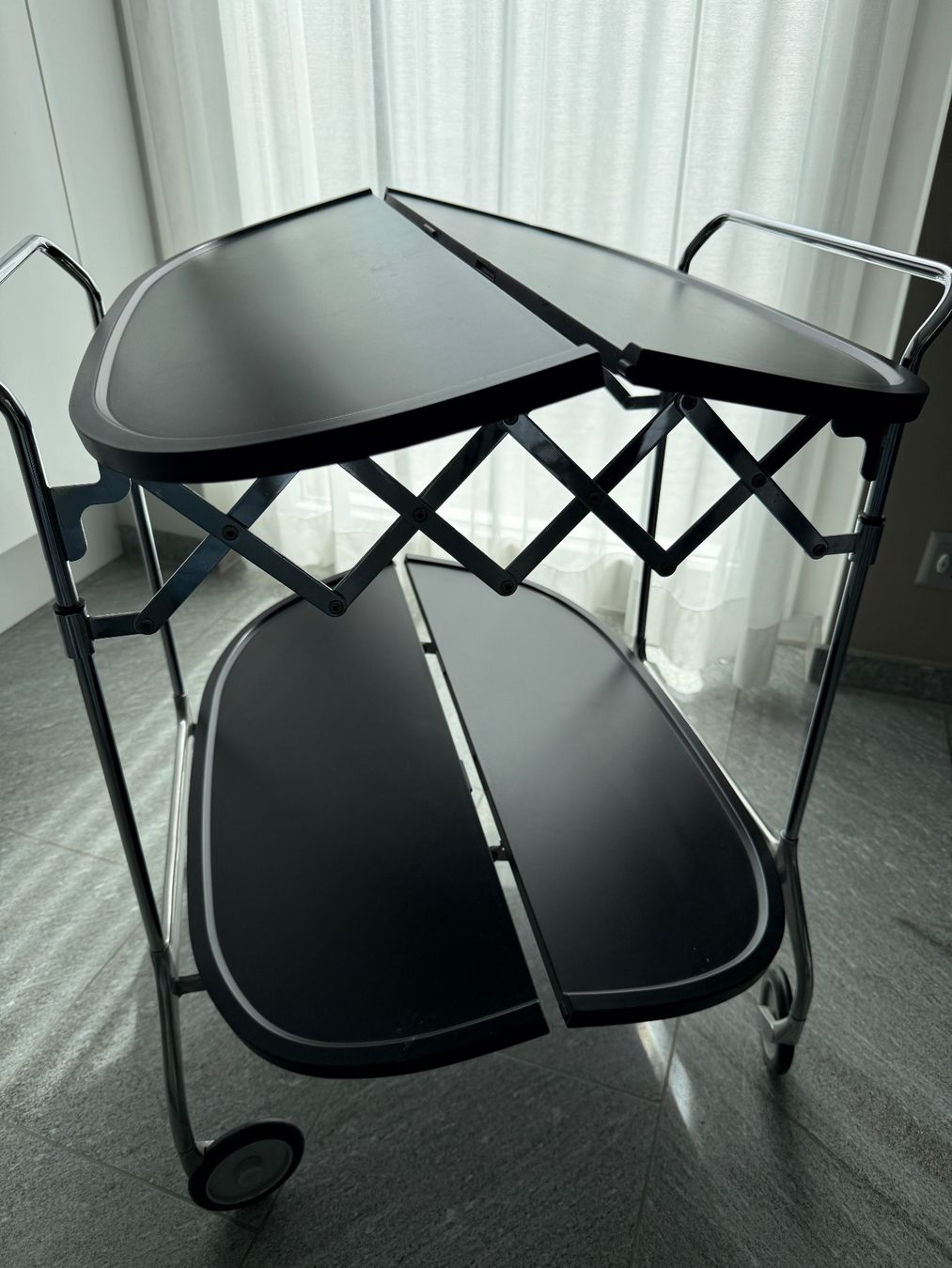 Kartell Carrelli di servizio: Servierwagen Gastone Kartell – Usato da Würenlos venduto da Giraffe016 3