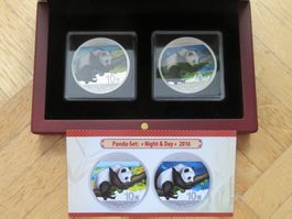 2 x 30g Silber 10 Yuan Münzen Panda Satz 2016 Night & Day