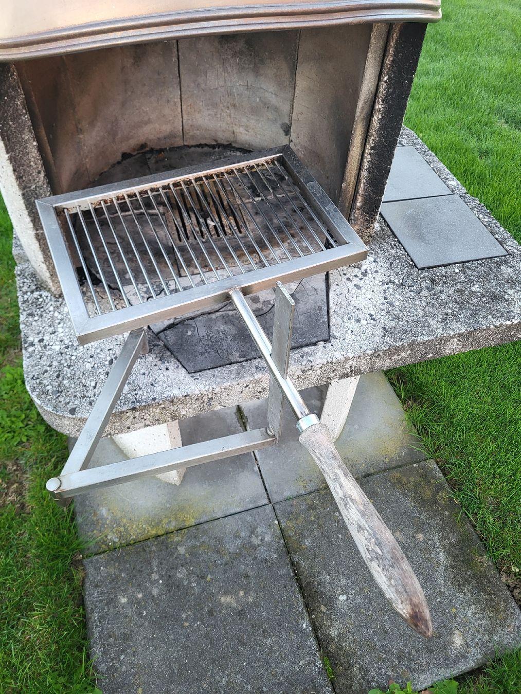 Griglie: Garten-Cheminee mit Grillrost – Usato da Muolen venduto da Fuentes25 1
