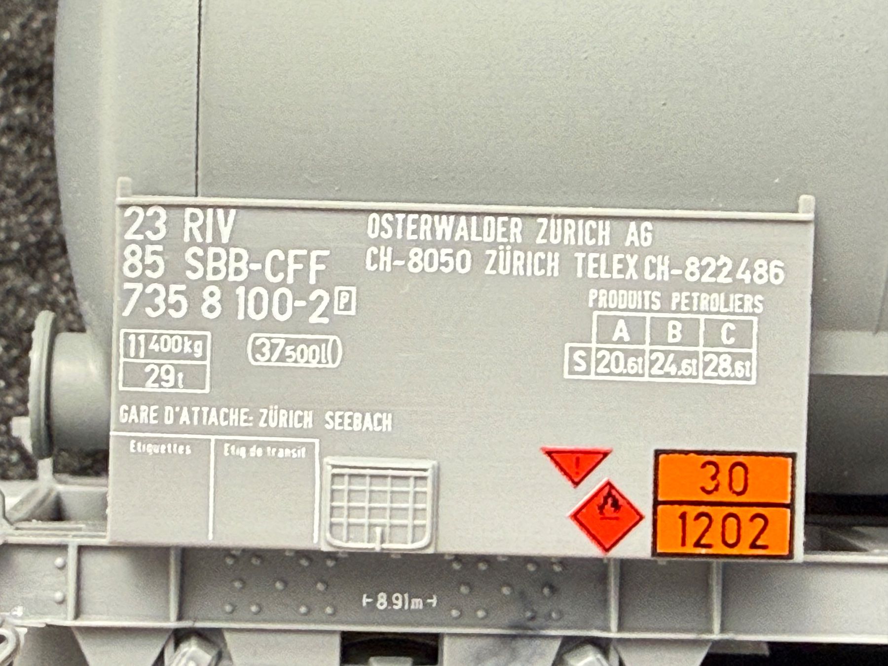Piko Modellini di ferrovie: Roco 44086 2er Set SBB Kesselwagen AVIA  / DC HO – Usato da Jonschwil venduto da sutfra12 6