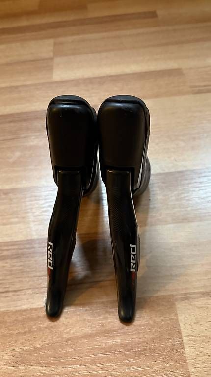 Sram Pièces détachées: Poignée Sram Red e-tap 2x11 – D'occasion à epalinges par eb1_vsc9
