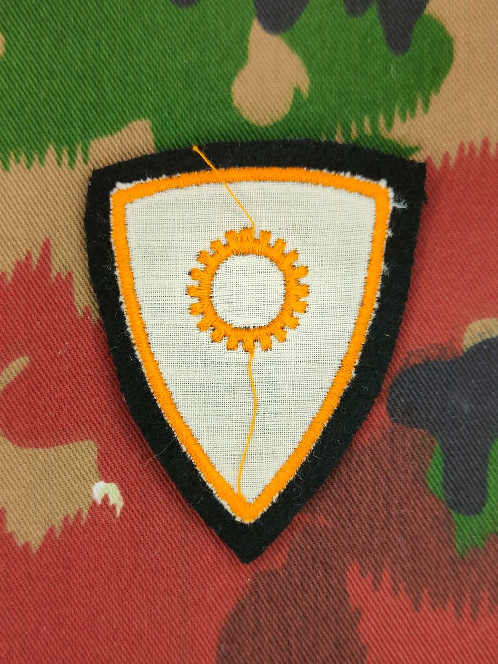Schweizer Armee Uniformi: Funktionsabzeichen Gerätemechaniker etc. Ord. 1972, V2 – Usato da Bauma venduto da SwissMilitaria 1