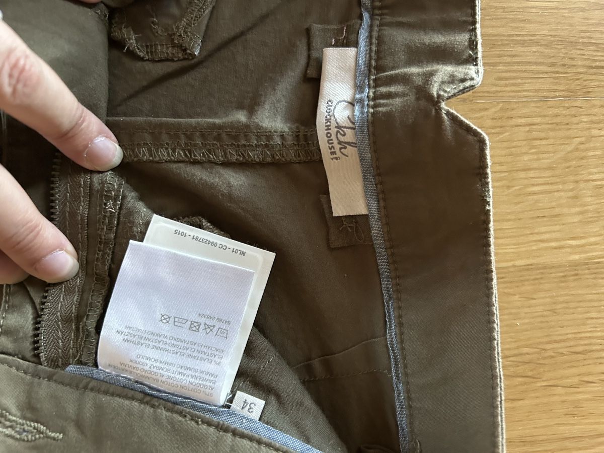 C&A Hosen: Short kaki 34 – Gebraucht aus Daillens von guisepa 2
