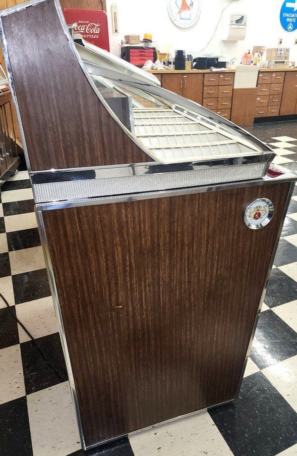 Wurlitzer Musiktruhen: Wurlitzer Jukebox Model 2900 – Defekt aus Geroldswil von jukeman 4