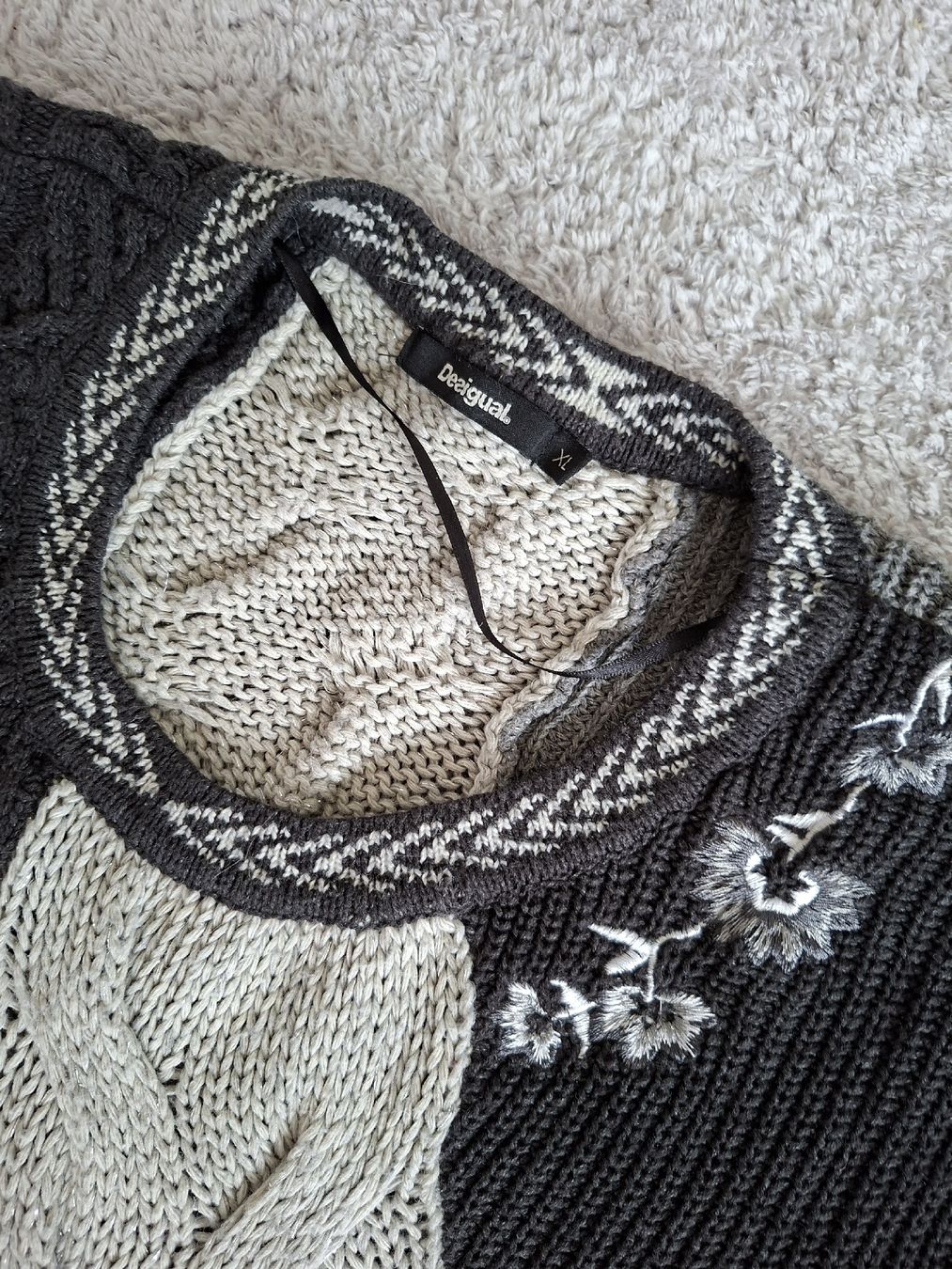 Desigual Pullover & Sweatshirts: Pull Desigual maille torsadée gris multicolore taille XL – Gebraucht aus Renens VD von ser_j2fn 5