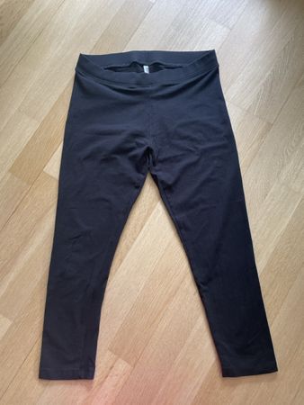 Schwarze Capri Leggings, Grösse S - perfekt für Sommer!