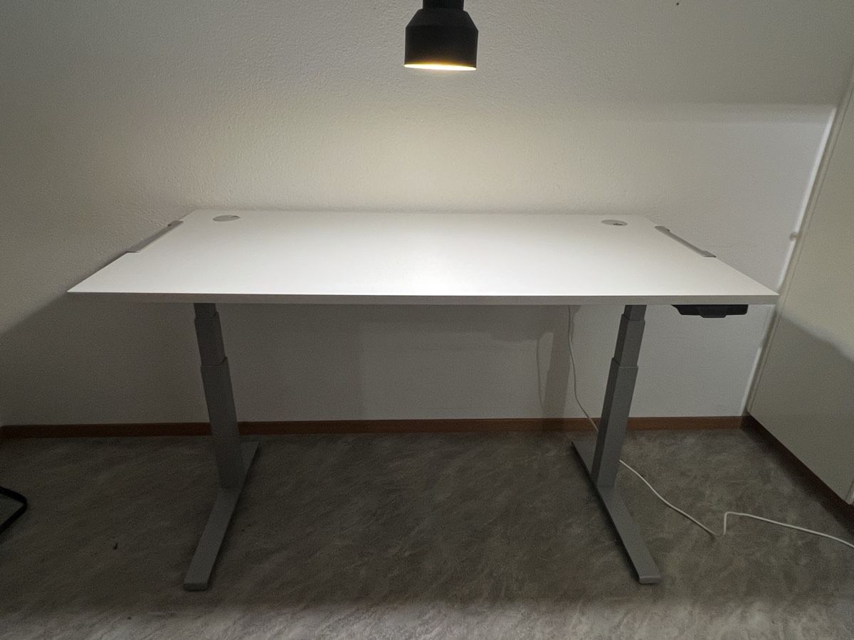 Fellowes Schreibtische: Fellowes Levado höhenverstellbarer Tisch – Gebraucht aus Zürich von fomaz