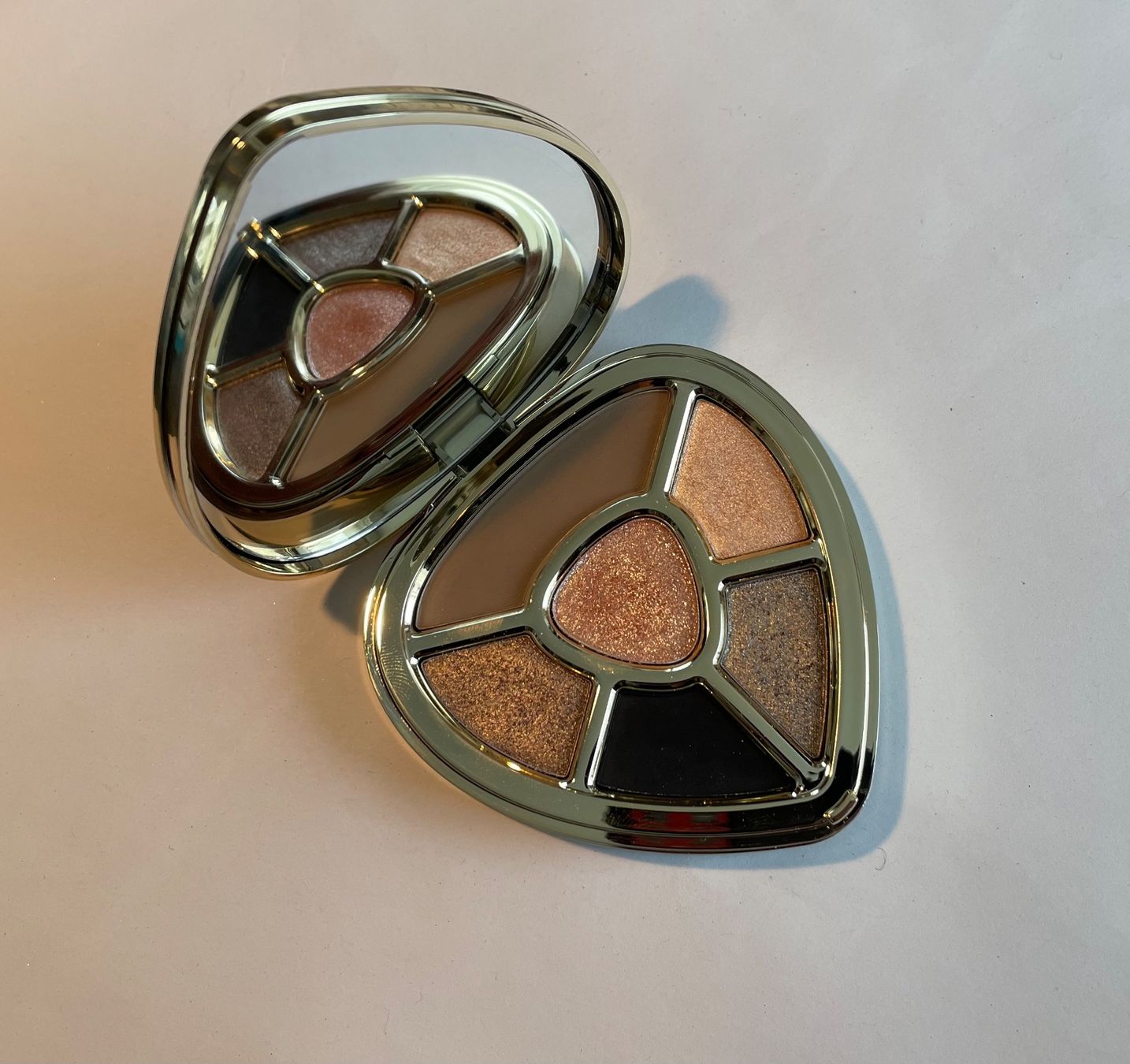Make-up: Dolce & Gabbana Lidschatten Palette NP. 87.90 – Nuovo (secondo la descrizione) da Rüfenacht BE venduto da Milena_1 7