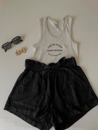 Short noir 