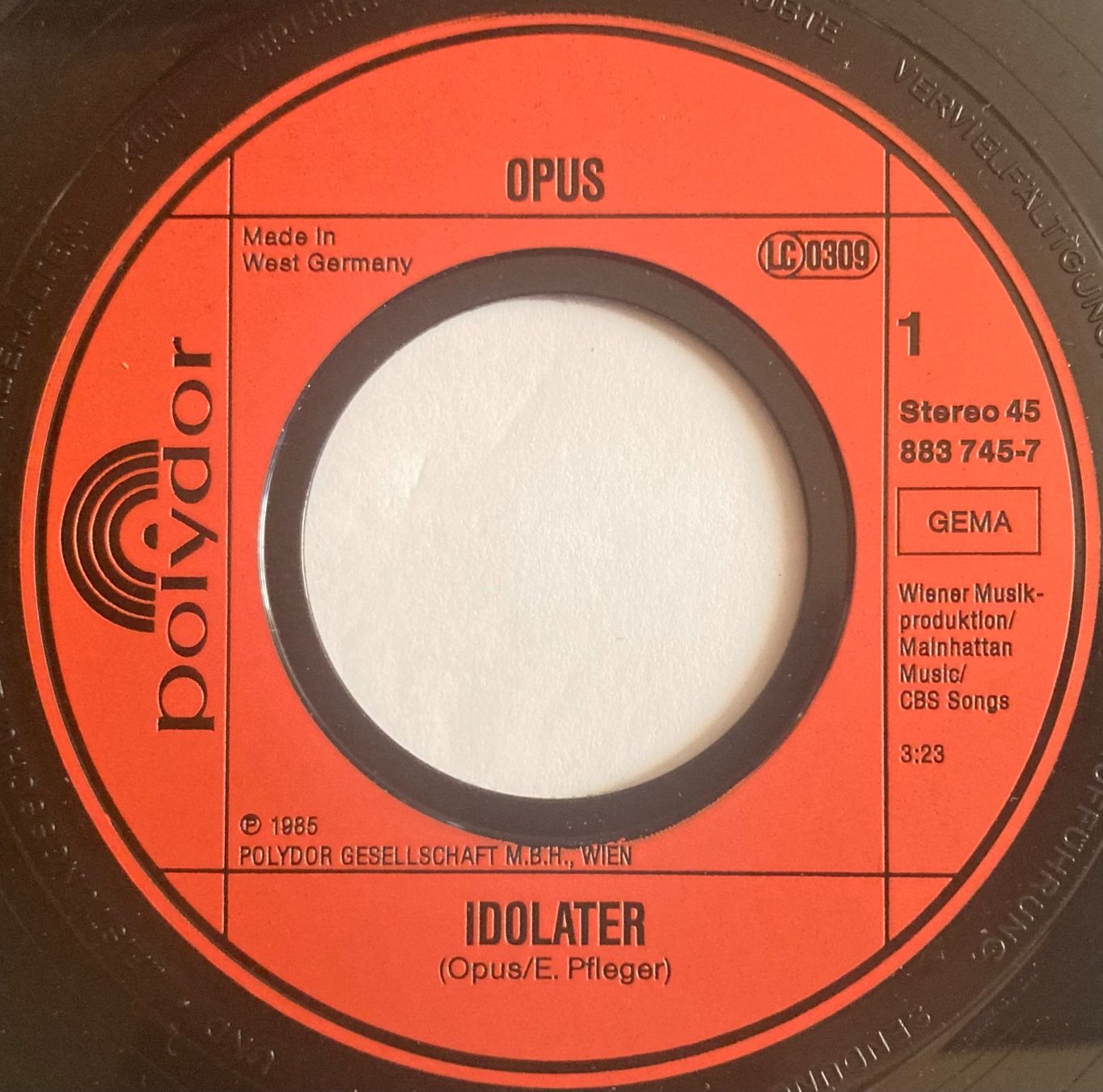 Schallplatten: OPUS - IDOLATER – Gebraucht aus Poliez-Pittet von Newtown-Records 2