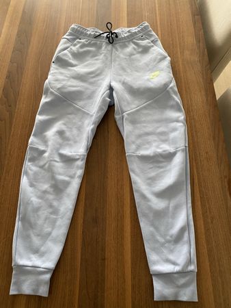 Nike Tech Fleece Hose, hellblau, Grösse XS, neuwertig!