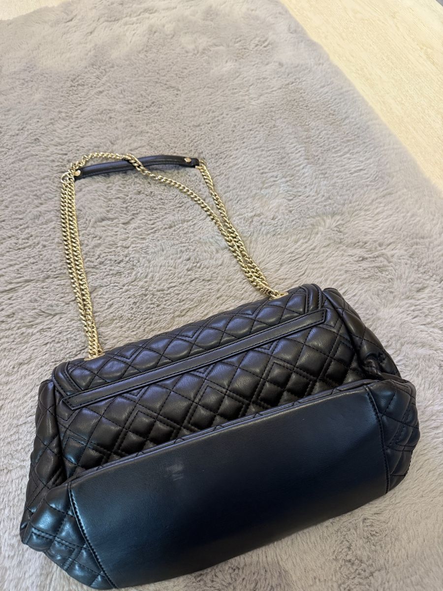 Guess Borse da donna: Guess Stepptasche mit goldener Hardware – Usato da Wohlen AG venduto da Coco_91 1