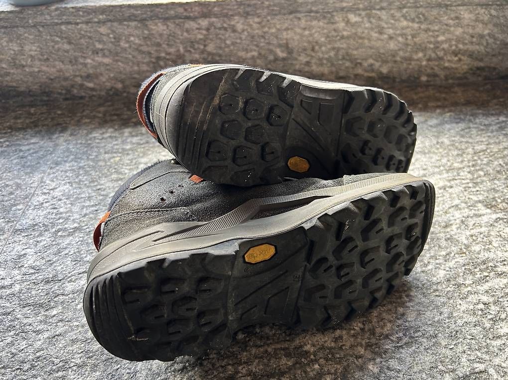 Scarpe per ragazzi: Lowa Wanderschuhe 37 – Usato da Saas Fee venduto da michaberchtold 1