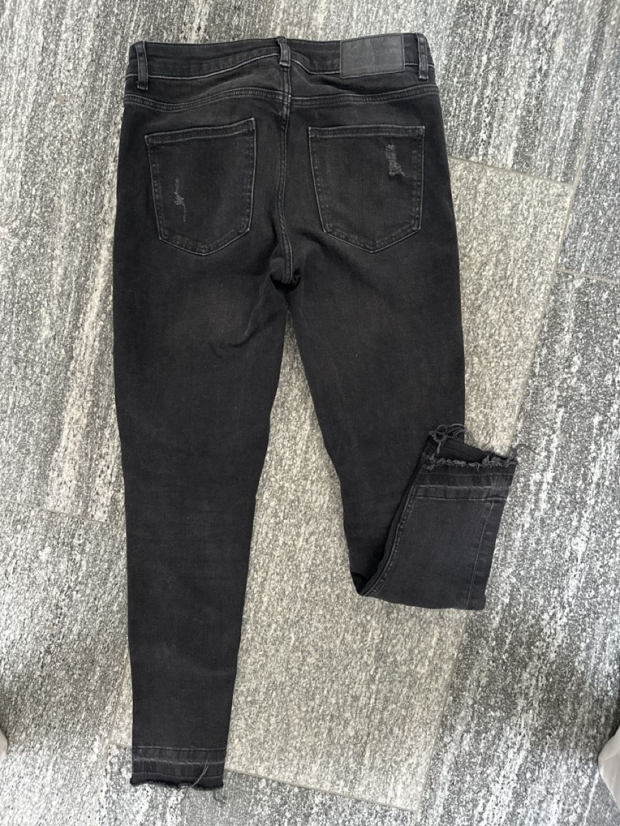 Zara Jeans: Zara Denim - Black Distressed Jeans - Size 36 – Usato da Sementina venduto da NinaDel 3