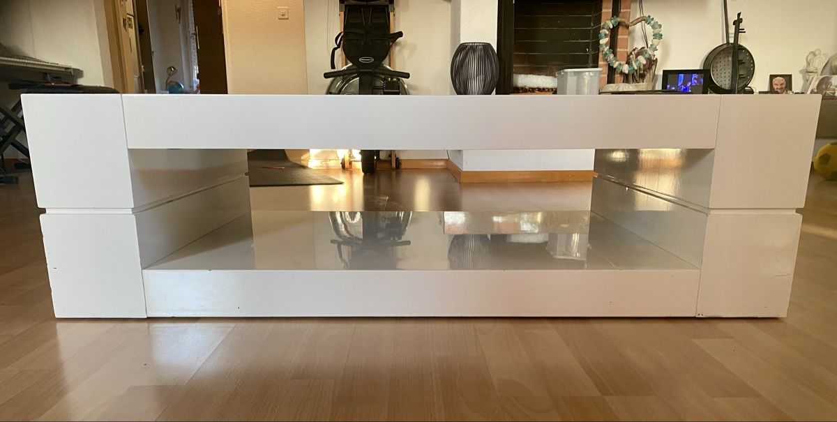 Tavoli: Salontisch weiss mit Glasplatte – Usato da Seuzach venduto da Kinnie01 1
