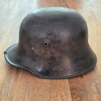 Stahlhelm ohne Kinnriemen Zustand siehe Bilder