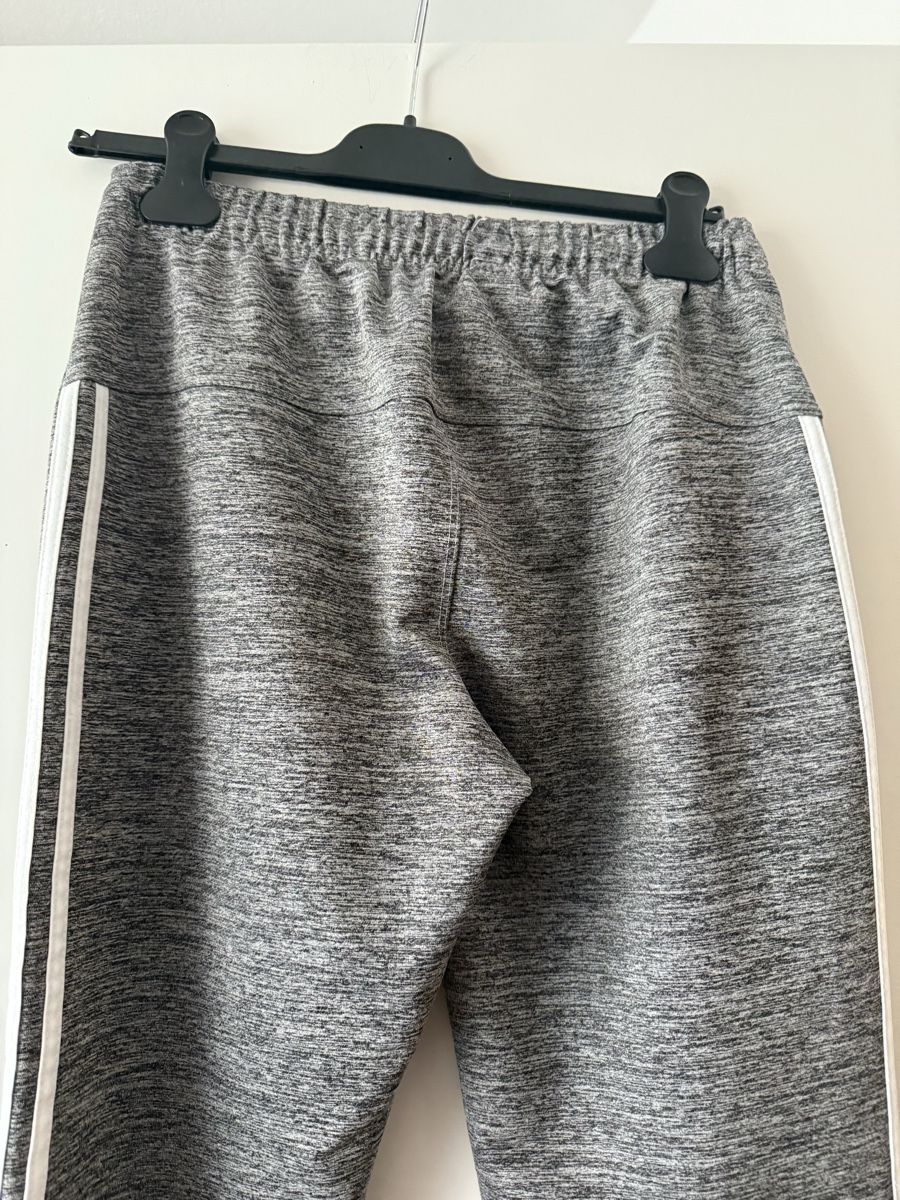 Pantaloni: Trainerhose  – Usato da visp venduto da Kmemo1 1