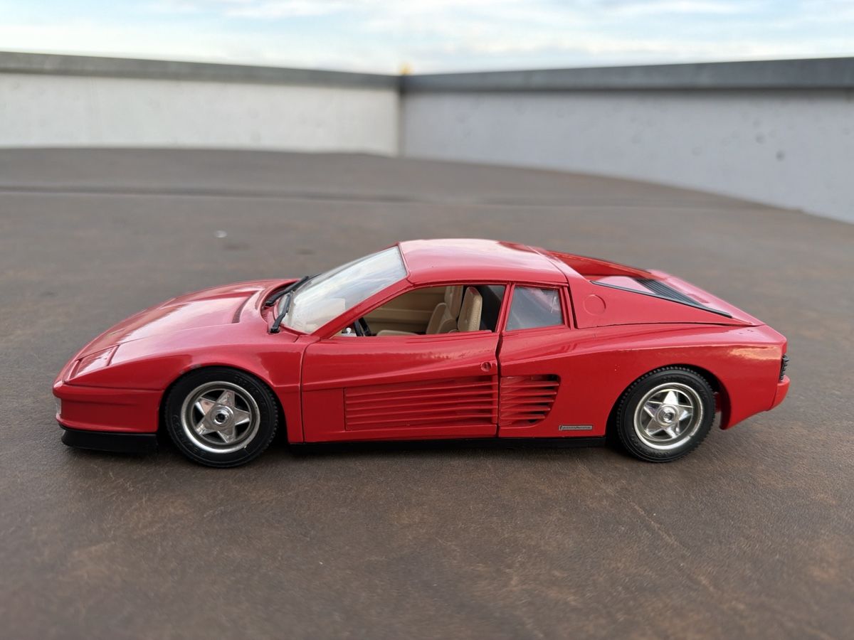 Bburago Voitures modèles: Ferrari Testarossa - 1/18 - Bburago – D'occasion à Wolfwil par Rolex1 1